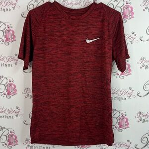 Nike tshirt dri-fit tee stretchy black red Maroon Heathered T-Shirt